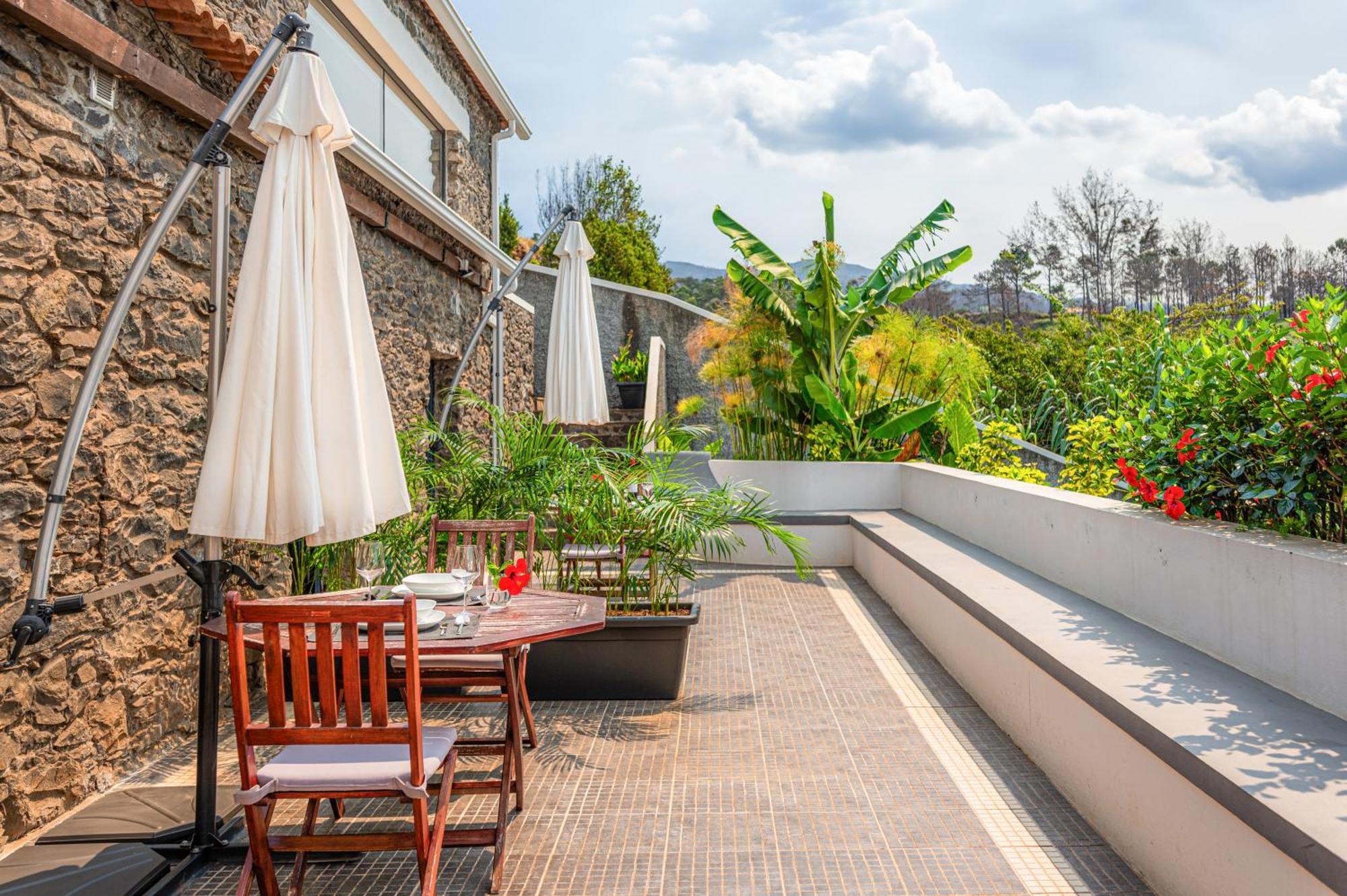 Meerblick - 3-bett Mit Terrassen & Hot-tub * Faja da Ovelha
