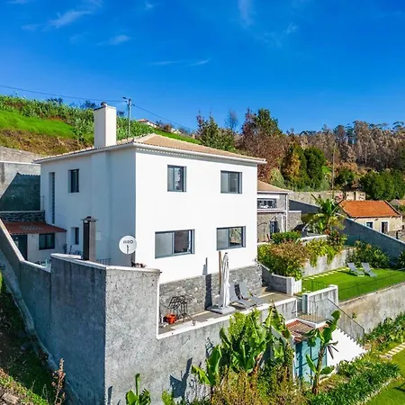 Meerblick - 3-Bett Villa Mit Terrassen & Hot-Tub Faja da Ovelha Exterior photo